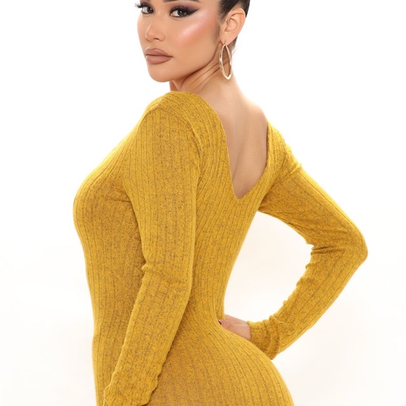 Elegant Mustard Knit Dress - Picture 4 of 4